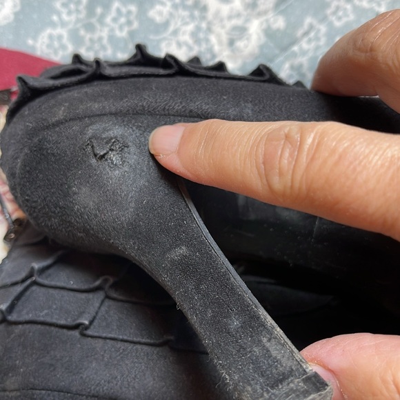 Rampage Black Suede Ruffled Stilettos Booties - size 8.5 - Picture 7 of 12